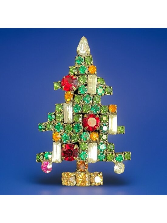 Weiss Jewelry - Vintage Weiss 5 Candle Christmas Tree Brooch Rhinestone Gold-Tone Signed Pin